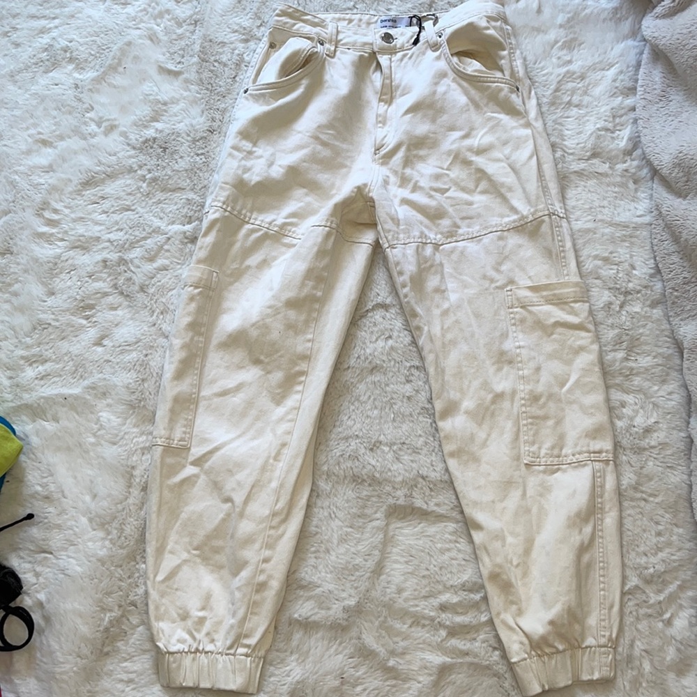 Bershka Cream Colored Cargo Joggers with Pockets